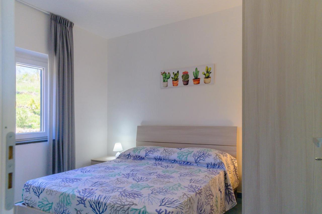 L'Incanto Del Golfo Apartment Скарио Екстериор снимка